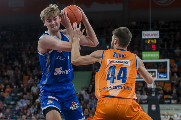 冰雪运动的 冰雪运动的