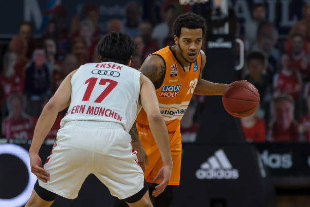 弱侧电梯门 弱侧电梯门